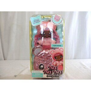 Na! Na! Na! Surprise Glam Series Cali Grizzly & Metallic Purse 2in1 Fashion Doll